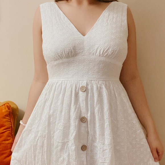 Off White Mid-Length Dress - Picture 5 of 5